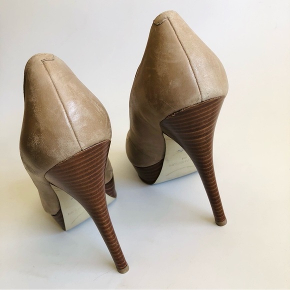 Enzo Angiolini Sully Platform Peep Toe Pumps - Picture 10 of 15